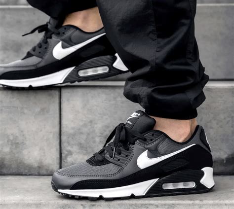 Nike Air Max 90 discount